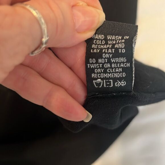 BCBGMaxAzria szM stretchy sweater dress with cutout detail on both shoulders EUC - Picture 6 of 13